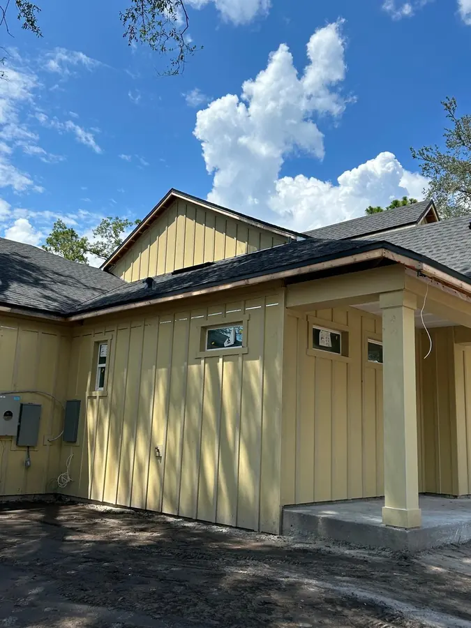 Completed residential siding installation by Endless Siding in Florida