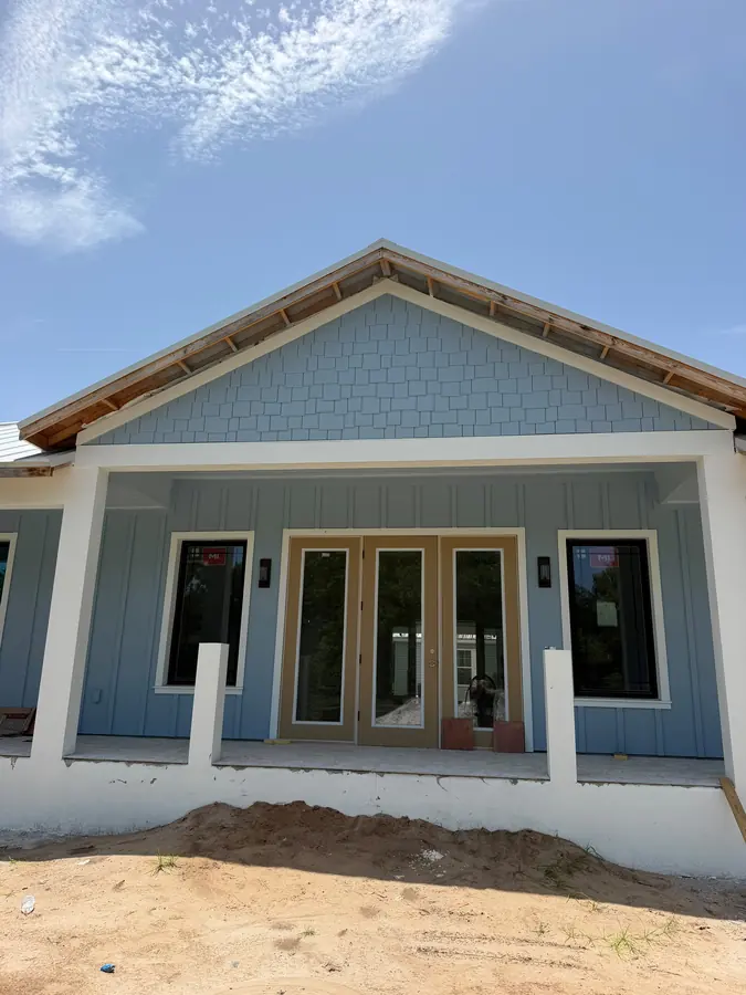 Completed residential siding installation by Endless Siding in Florida