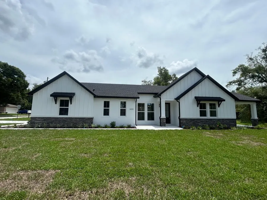 Completed residential siding installation by Endless Siding in Florida