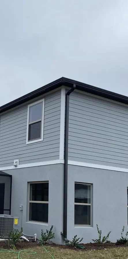 Completed residential siding installation by Endless Siding in Florida