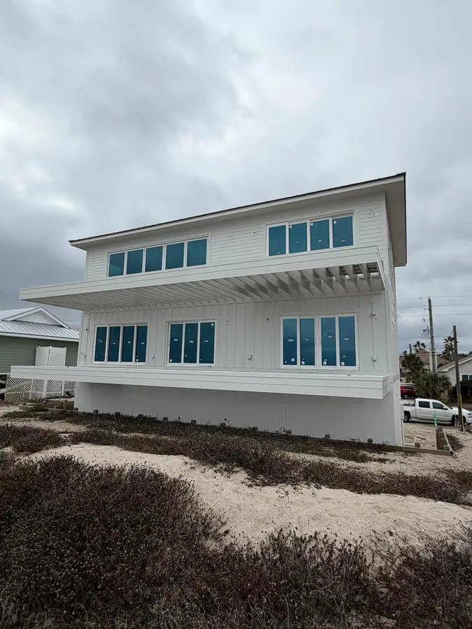 Completed residential siding installation by Endless Siding in Florida