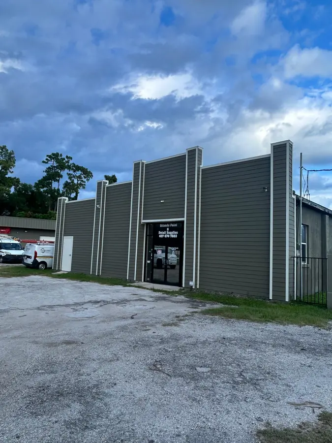 Completed commercial siding project by Endless Siding in Florida