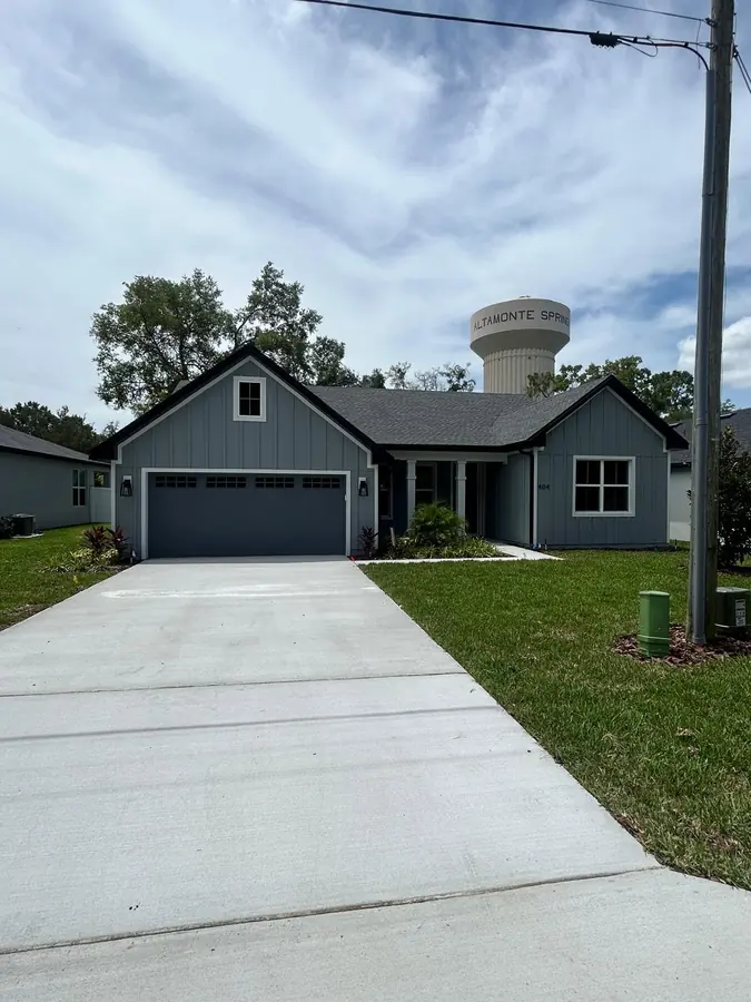 Completed residential siding installation by Endless Siding in Florida