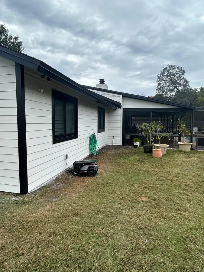 Completed residential siding installation by Endless Siding in Florida