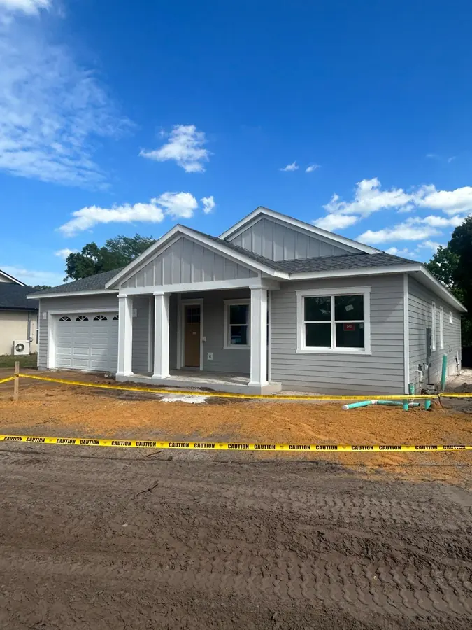 Completed residential siding installation by Endless Siding in Florida