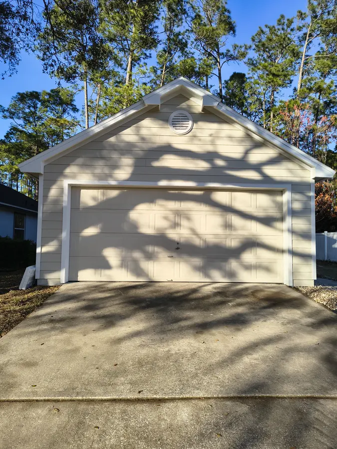 Completed residential siding installation by Endless Siding in Florida
