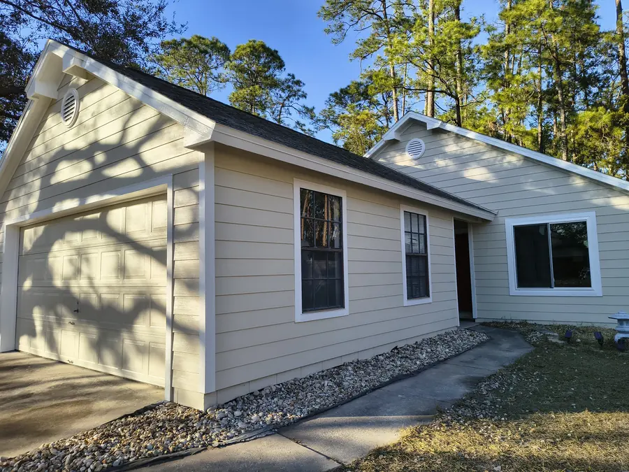 Completed residential siding installation by Endless Siding in Florida