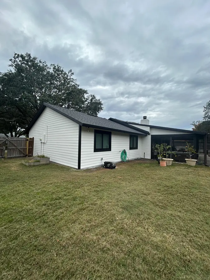 Completed residential siding installation by Endless Siding in Florida