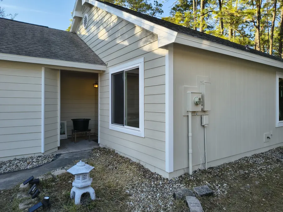 Completed residential siding installation by Endless Siding in Florida