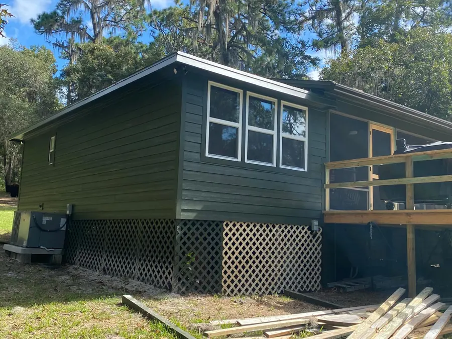 Completed residential siding installation by Endless Siding in Florida